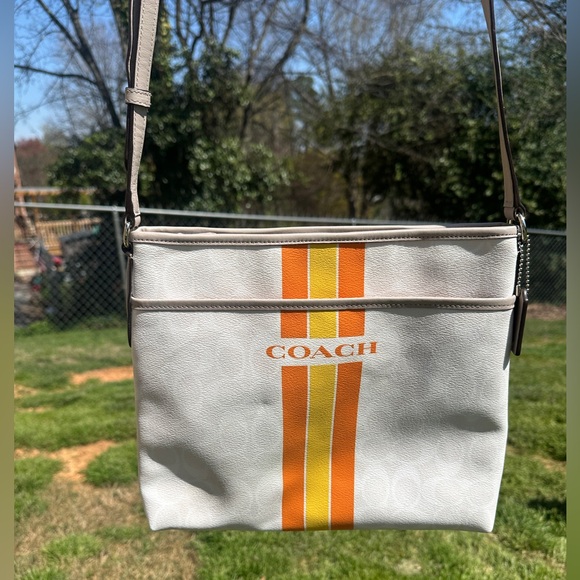 Coach Varsity Stripe Crossbody Bag F38402 Cream Orange Yellow Swingpack 2018 - Picture 3 of 12
